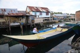 sulawesi teenggare주 wakatobi regency wangiwangi섬 mola마을 선박