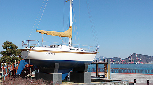  Kang Dong Seok Yacht